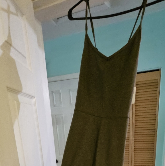 Athletic Pants One Piece - Picture 2 of 2